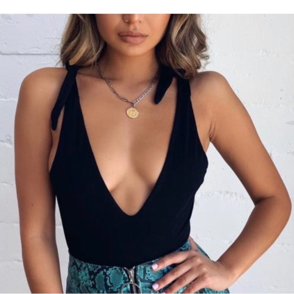 4 Bodysuit Bundle - image 2